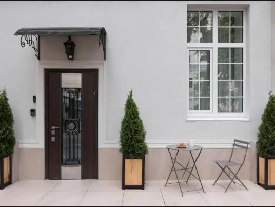 Hidden Gem With Its Own Private Entry At Lypky Apartment Киев Екстериор снимка